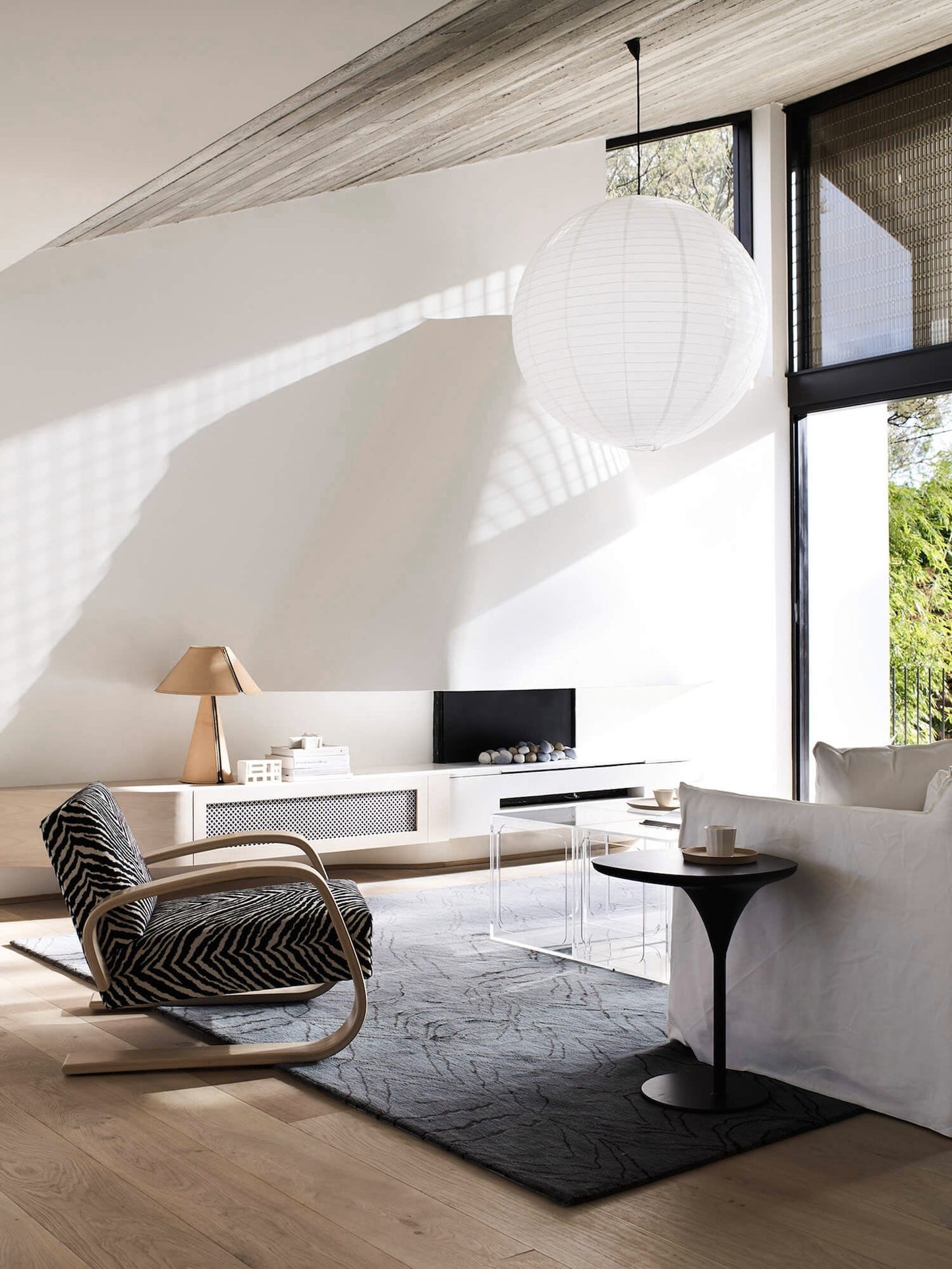 Bureau Lamp met Leder en Metaal en E27 Fitting voor LED of Edison Lampen