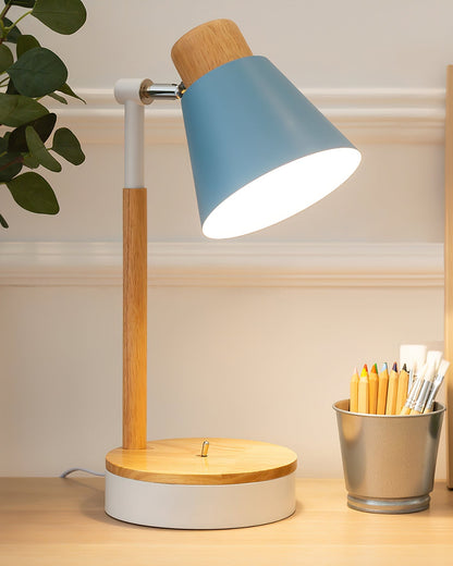Bureaulamp met wit metalen kap en houten basis