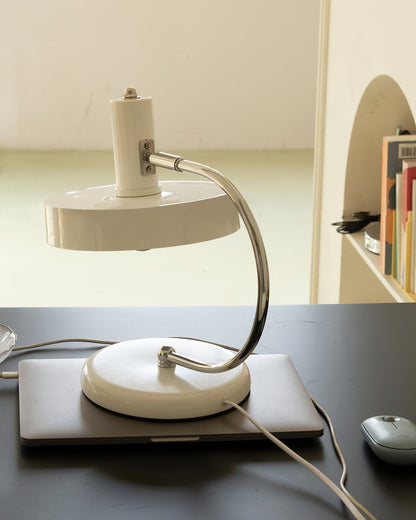 Tafellamp met Metaal en Aluminium Behuizing en LED Compatibiliteit voor Binnengebruik