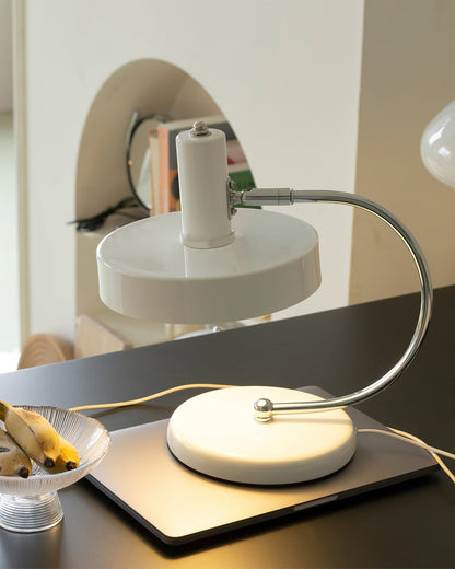Tafellamp met Metaal en Aluminium Behuizing en LED Compatibiliteit voor Binnengebruik