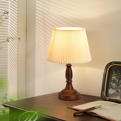 Bureaulamp met Walnoothouten Voet en Stoffen Lampenkap