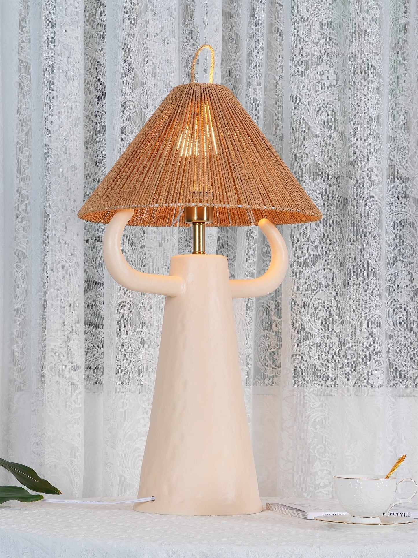 Keramische Tafellamp met Raffia Lampenkap en E27 Fitting