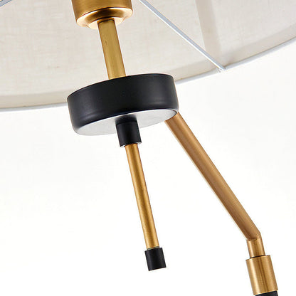 Tafellamp met Metalen Voet en Stoffen Lampenkap in Beige