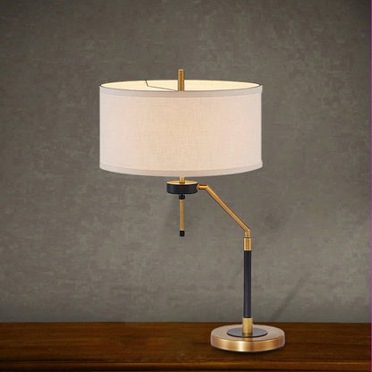 Tafellamp met Metalen Voet en Stoffen Lampenkap in Beige