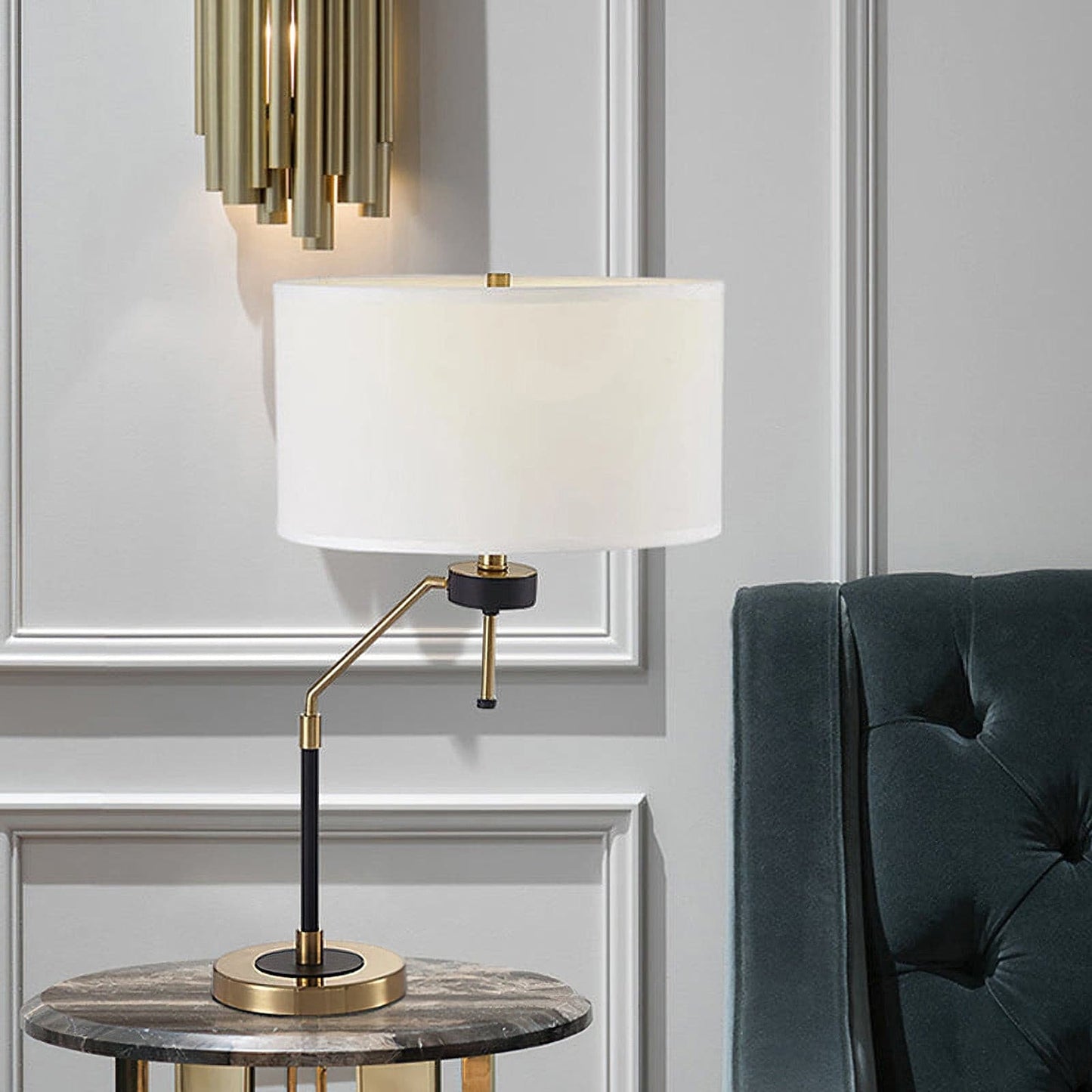 Tafellamp met Metalen Voet en Stoffen Lampenkap in Beige