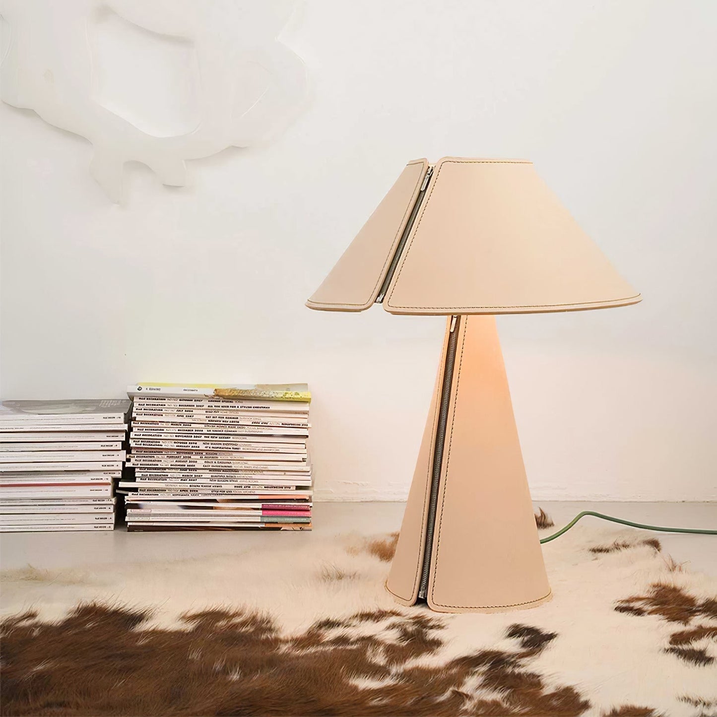 Bureau Lamp met Leder en Metaal en E27 Fitting voor LED of Edison Lampen