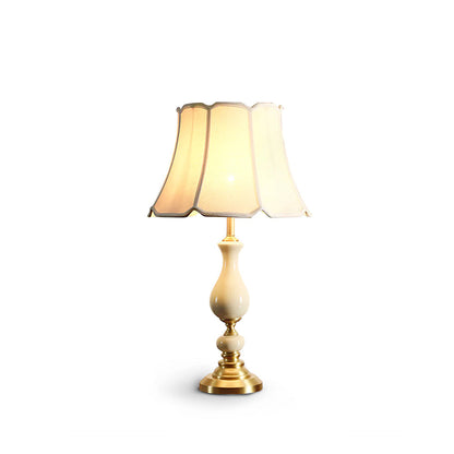 Keramische Tafellamp met Messing Details en Stoffen Kap voor Woonkamer en Slaapkamer
