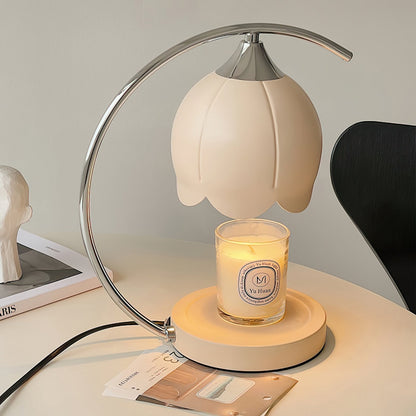 Tafellamp met bloemvormige kap en geïntegreerde wax-melt functie