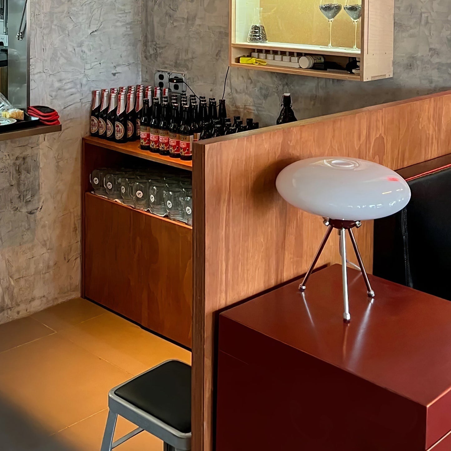 Bureaulamp met Glazen Koepel – UFO Ontwerp, LED Geschikt