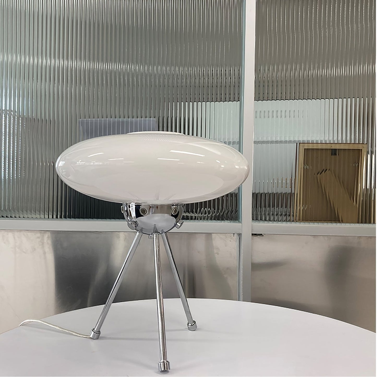 Bureaulamp met Glazen Koepel – UFO Ontwerp, LED Geschikt