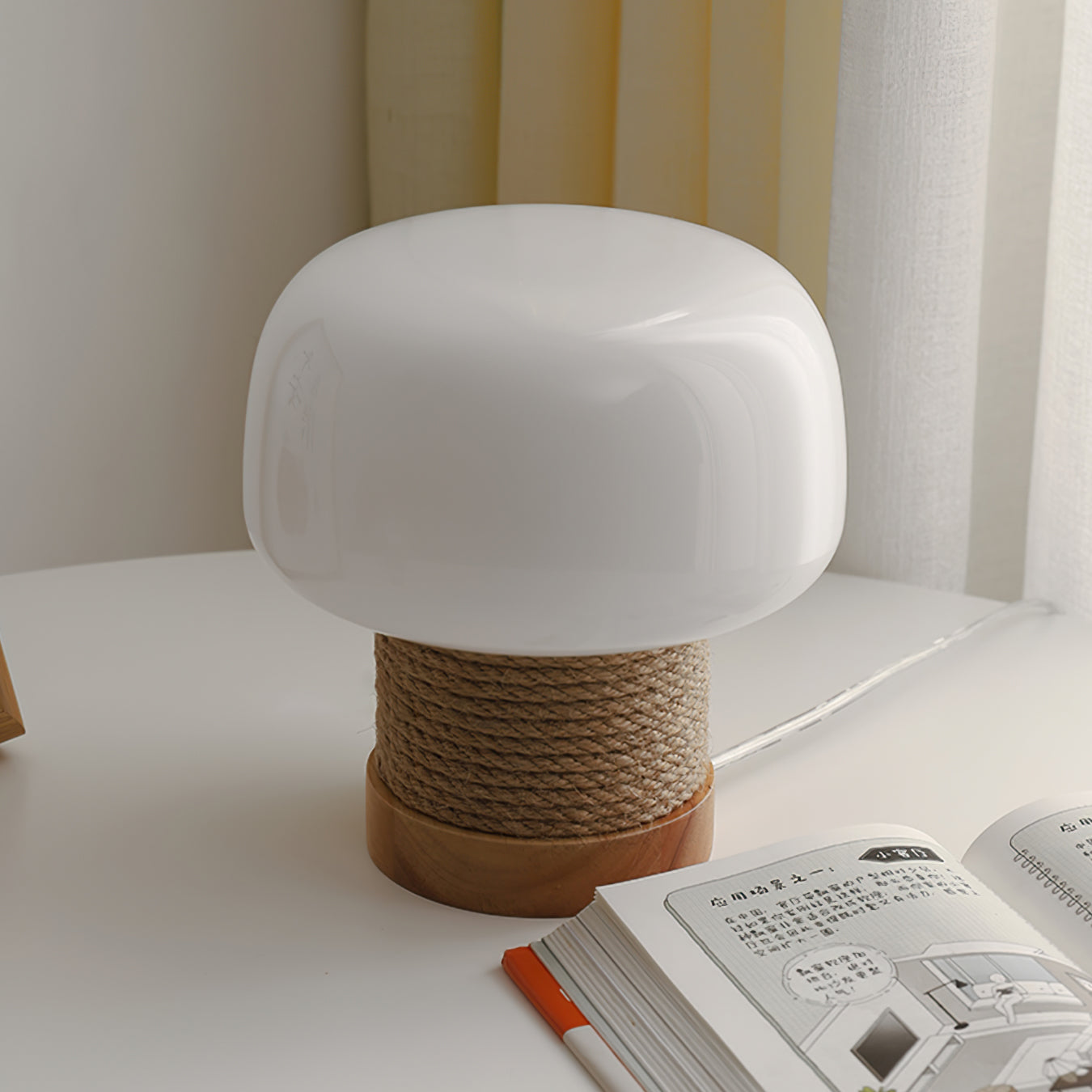 Tafellamp met Houten Voet en Glazen Kap voor Slaapkamer en Woonkamer