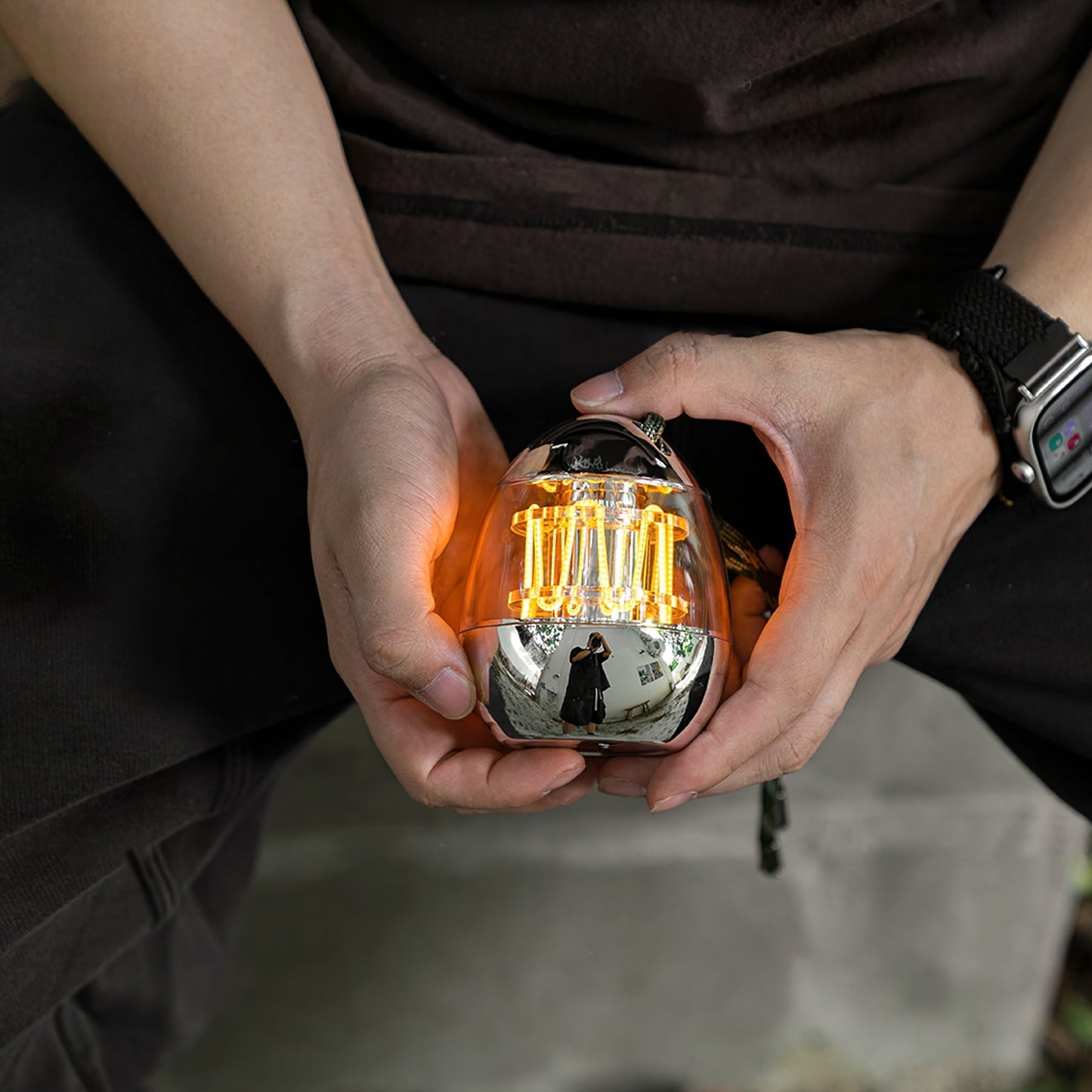 Draagbare Tafellamp met Eivormig Ontwerp en Oplaadbare LED