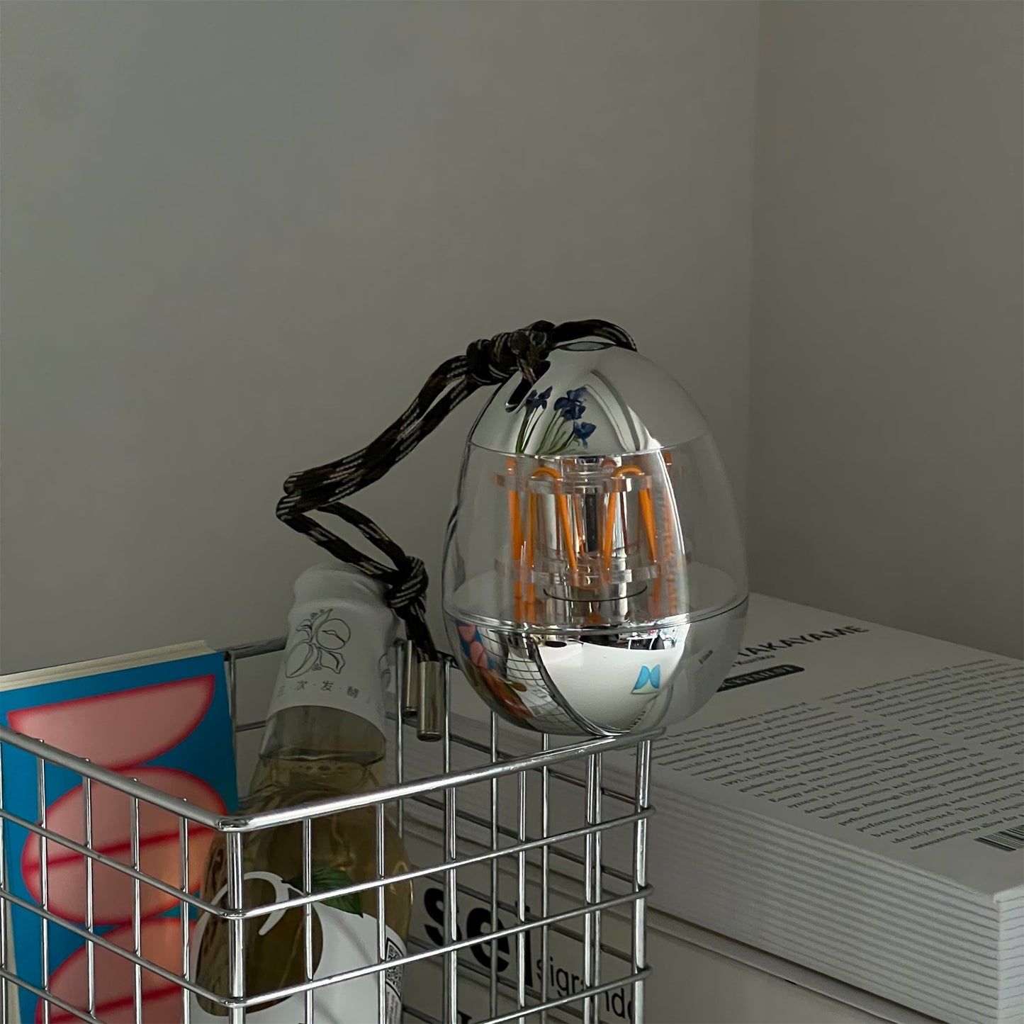 Draagbare Tafellamp met Eivormig Ontwerp en Oplaadbare LED