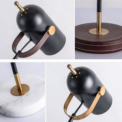 Bureau lamp met verstelbare focus en minimalistisch design voor werkruimtes