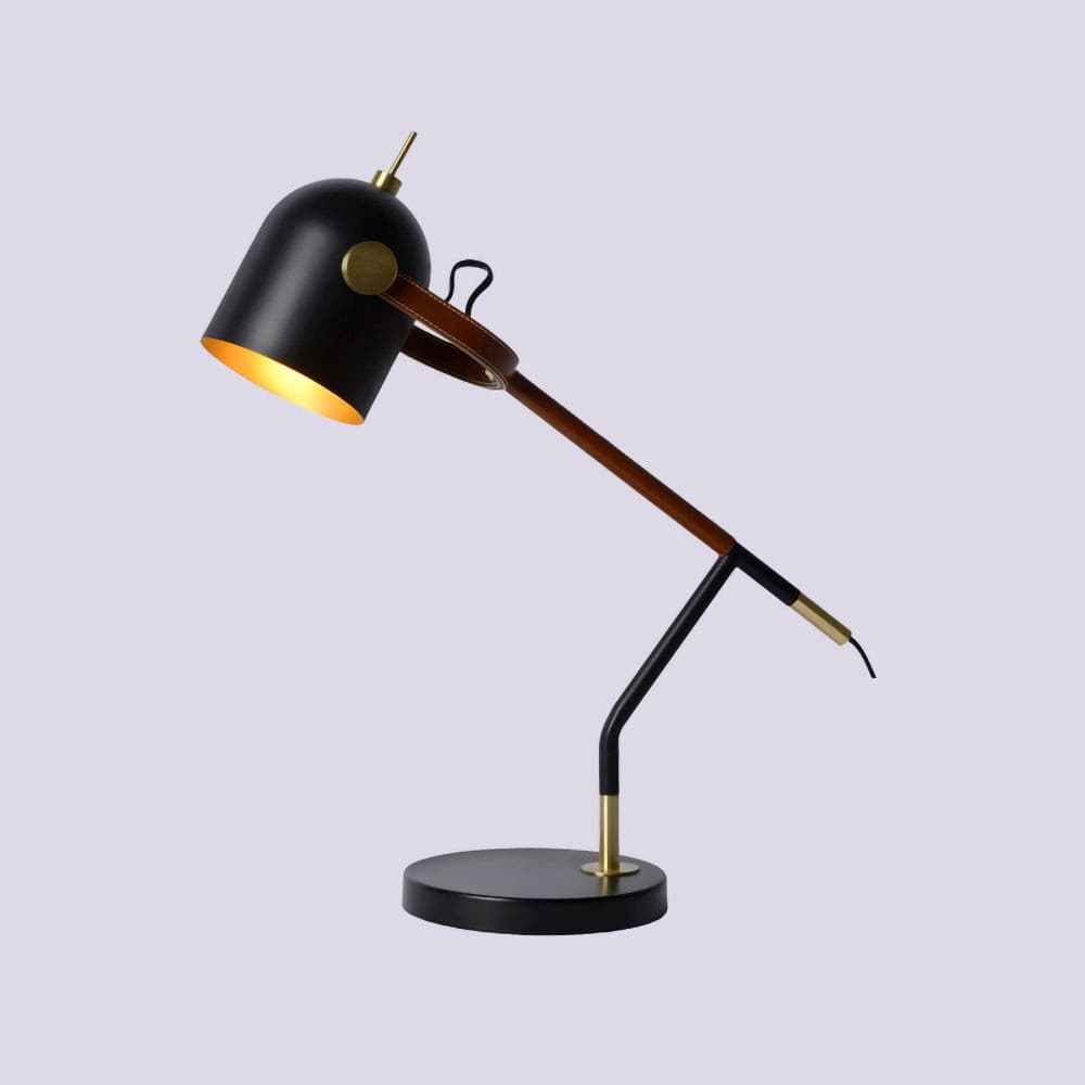 Bureau lamp met verstelbare focus en minimalistisch design voor werkruimtes