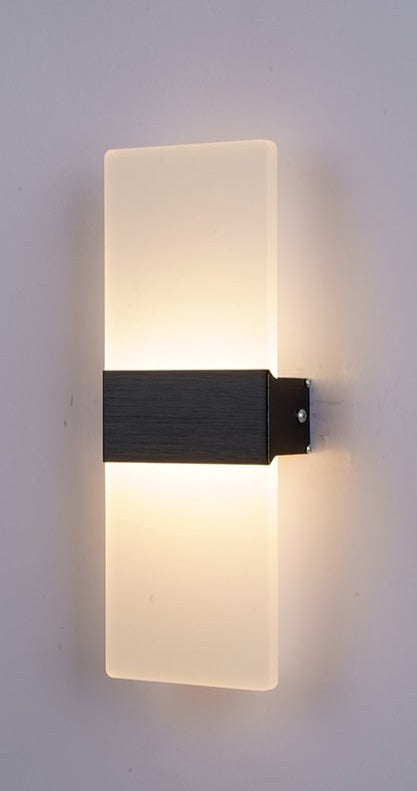 LED Wandlamp met Strak Design en Instelbare Lichtkleuren voor Slaapkamer en Woonruimte