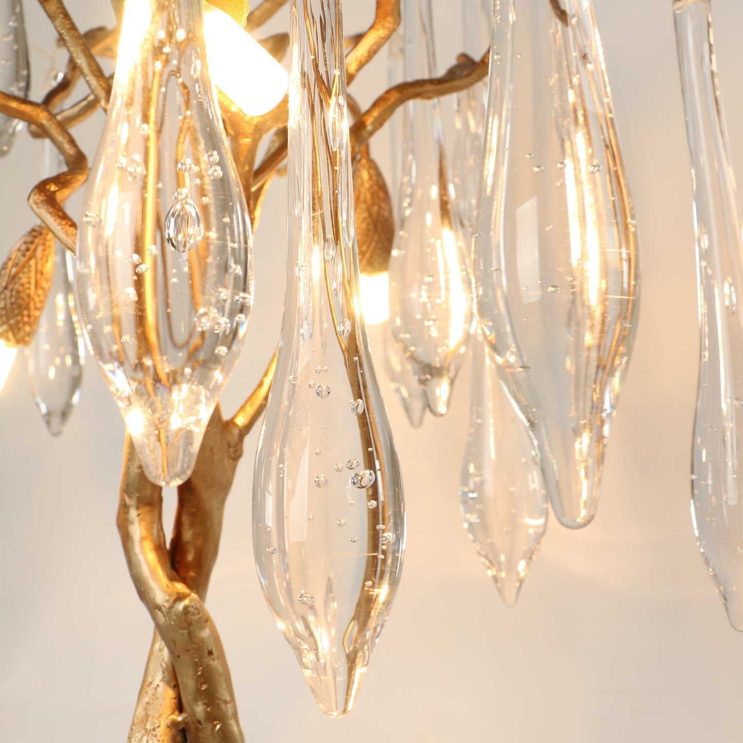 Tafellamp met Messing Takken en Glazen Druppels voor Warm Licht