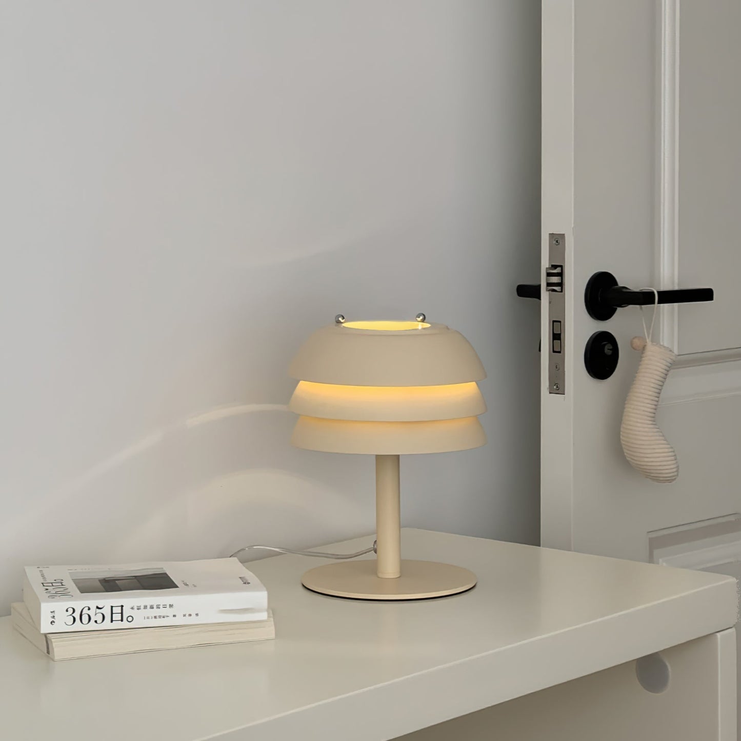 Metalen Bureaulamp met Gelaagd Ontwerp en E27 Fitting