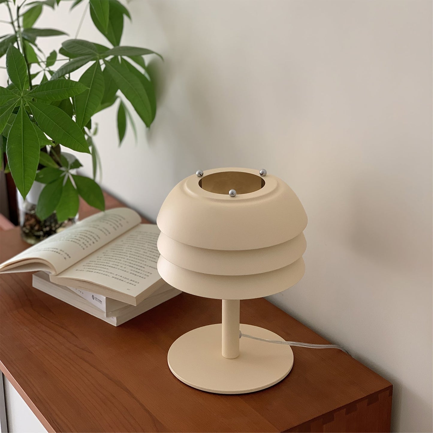 Metalen Bureaulamp met Gelaagd Ontwerp en E27 Fitting
