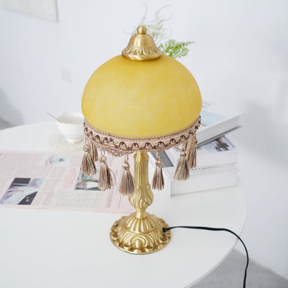 Bureaulamp met Franse Details en Stoffen Kwastjes