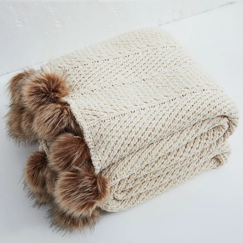 Chenille Deken met Pompons – Chunky Gebreide Woondeken voor Bank en Bed